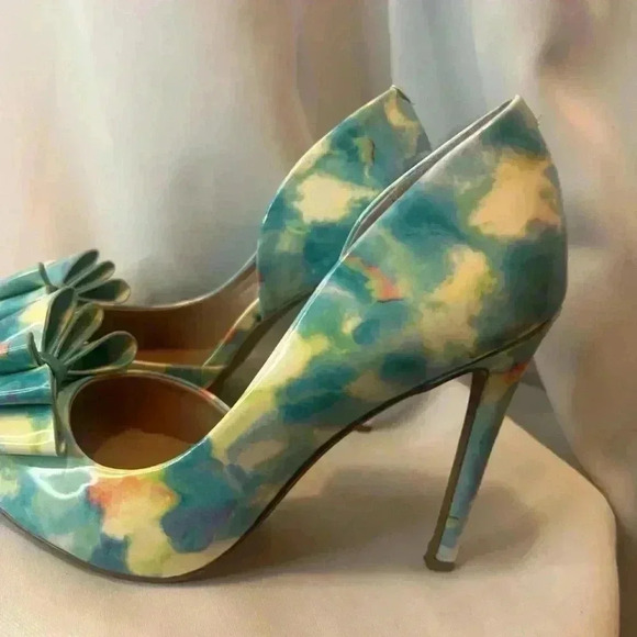 Betsey Johnson Womens Prince Multi D'Orsay Heels 7.5 Medium - Picture 4 of 8